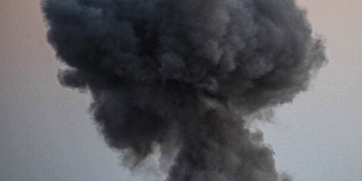 Взрывы в Самаре сегодня: беспилотная атака на НПЗ потрясла регион Взрывы в Самаре сегодня: беспилотная атака на НПЗ потрясла регион