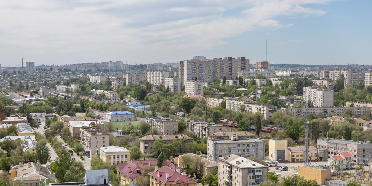 Волгоград под ударом: В результате ударов БПЛА пострадали мирные жители Волгоград под ударом: В результате ударов БПЛА пострадали мирные жители