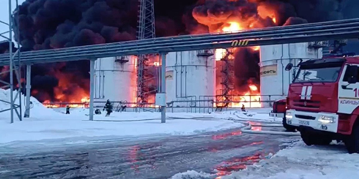 Атаки на российские НПЗ в ноябре: как удары по нефтепереработке бьют по экономике и что будет дальше Атаки на российские НПЗ в ноябре: как удары по нефтепереработке бьют по экономике и что будет дальше