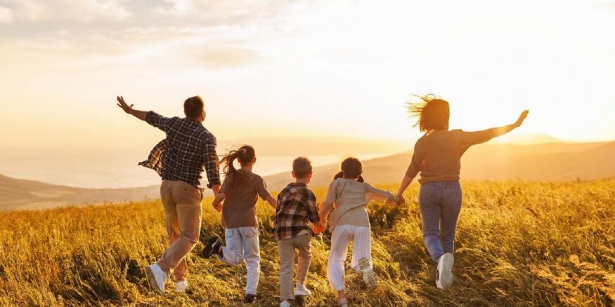 Финансовая поддержка семьям: что изменится в 2026 году и как получить новые выплаты Финансовая поддержка семьям: что изменится в 2026 году и как получить новые выплаты